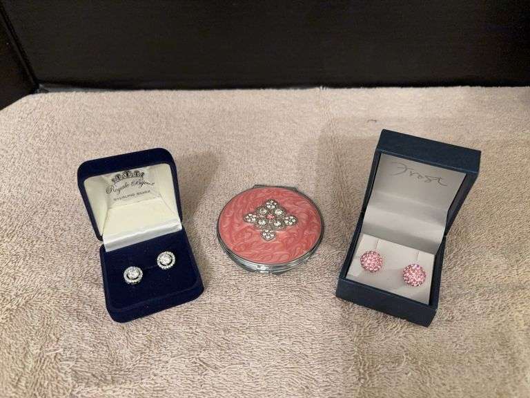 Compact, pink rhinestone posts, sterling silver posts image