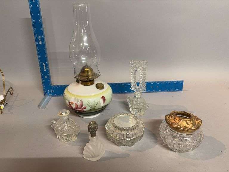 Hair receiver, perfume bottles, trinket holder and oil lamp w hand painted font image