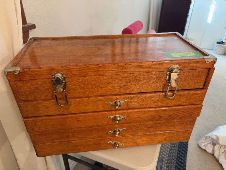 10D x 21L x 13H machinists toolbox Seller used as a jewelry box image
