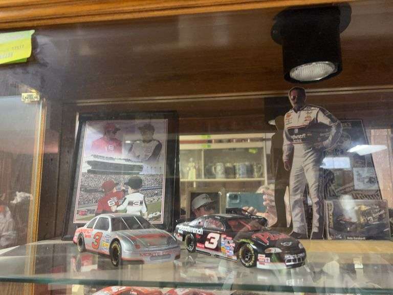 Dale Earnhardt Sr collectibles as shown image