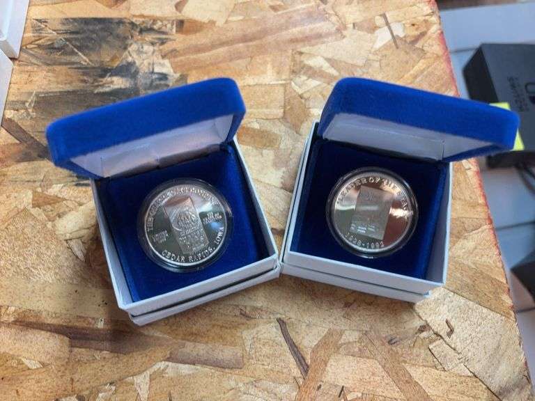 Two Quaker Oats silver rounds .999 fine silver image