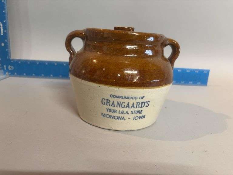 Bean pot “Grangaards Your IGA Store Monona, Iowa” image
