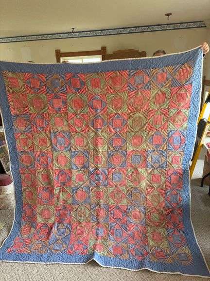 82x76 geometric pattern quilt image