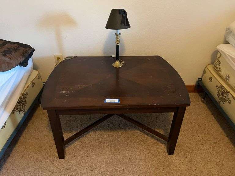 Coffee table with small lamp