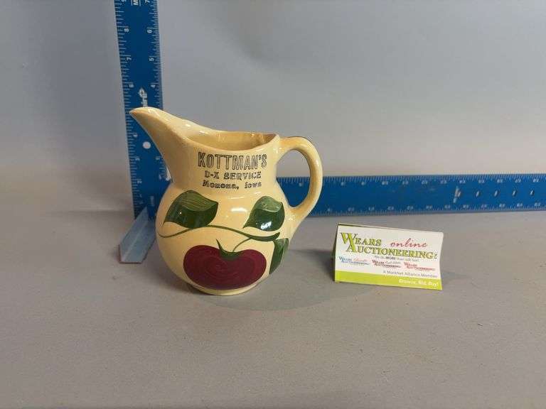 Wattware creamer No.15 “Kottman’s D-X Service Monona, IA” image