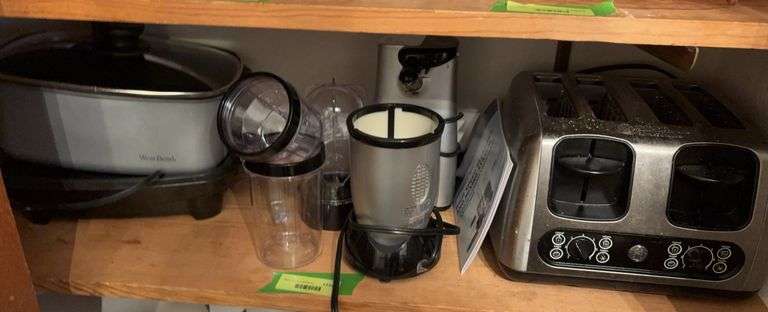 West Bend roaster, Oster can opener, GE 4 slice toaster and Ambiano smoothie machine? image