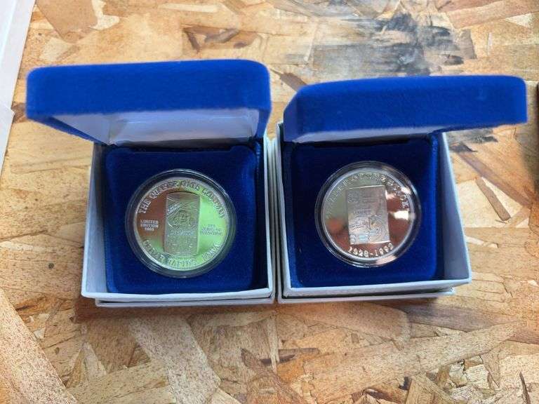 Two Quaker Oats silver rounds .999 fine silver image