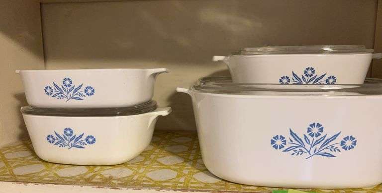 CorningWare casseroles w lids image