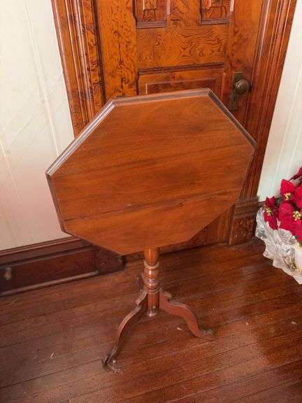 Oak tilt top table 22x22x30H image
