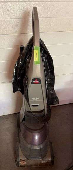 Bissell deep clean carpet cleaner image
