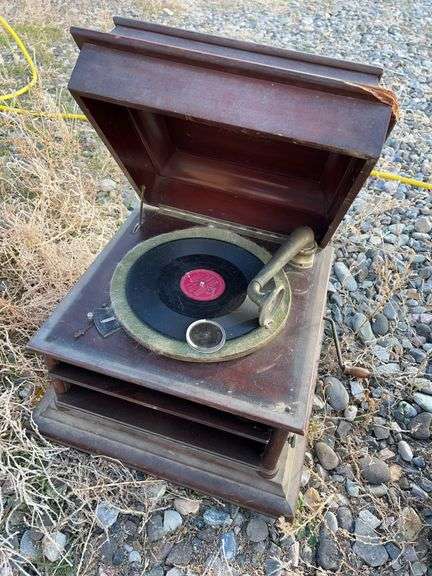 Columbia Grafonola phonograph