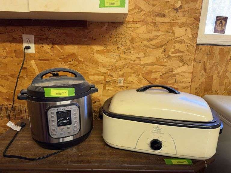 Insta pot and elec roaster w/3  pan insert image