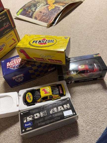 Die cast cars as shown image