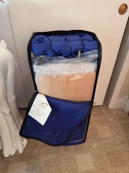 Pop up instant bed, appears new image