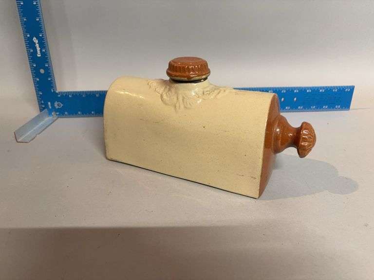 Stoneware foot warmer image