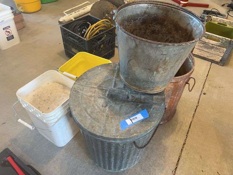 Floor dry and ice salt