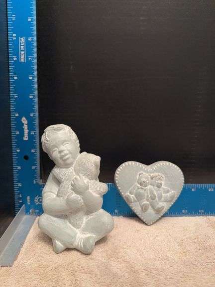 Isabel Bloom figurine(s) as shown image