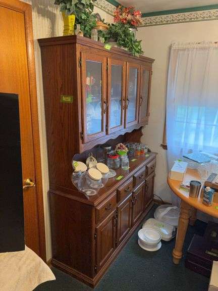 18D x 60L x 75H 2pc hutch NO CONTENTS image