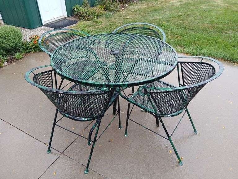 Expanded metal patio set with 4 chairs, 42” round table image