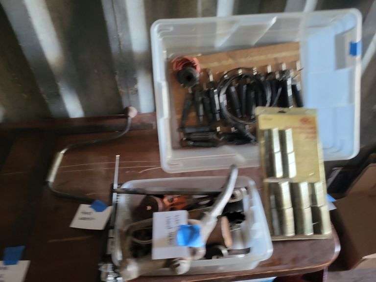 Transmission/transaxle plugs, hand tools, squares, pocket combo