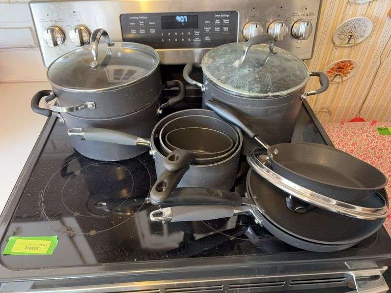 Various Analon pots & pans image