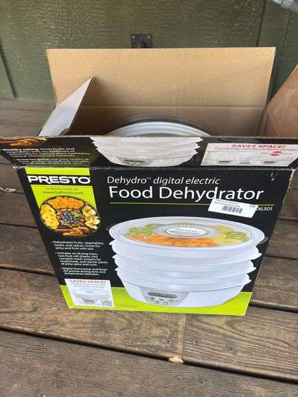 Presto digital electric dehydrator - like new image