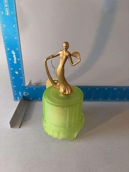 Uranium glass art deco night light 8” tall No wires, has crack See all photos image
