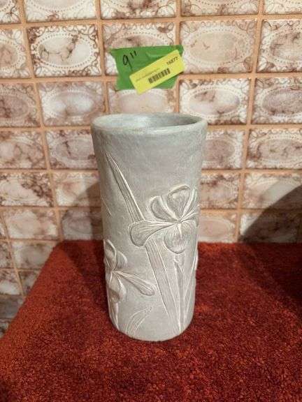 9" Isabel Bloom vase image