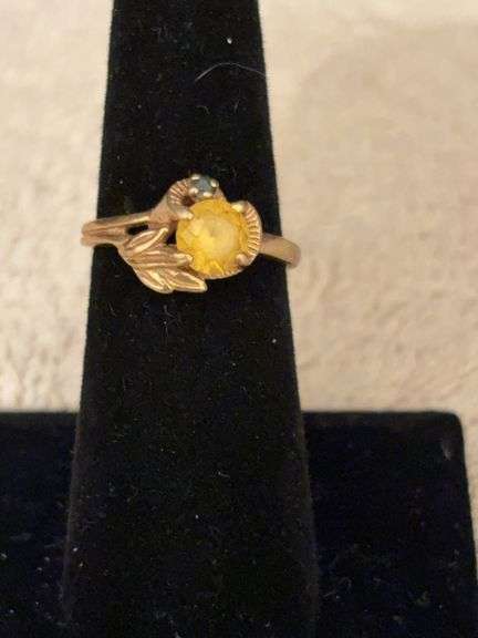 10kt sz6 ring image