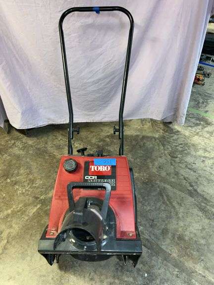 Toro Power Light 2-stroke single stage snowblower, 3 Horsepower 15-in wide cut image