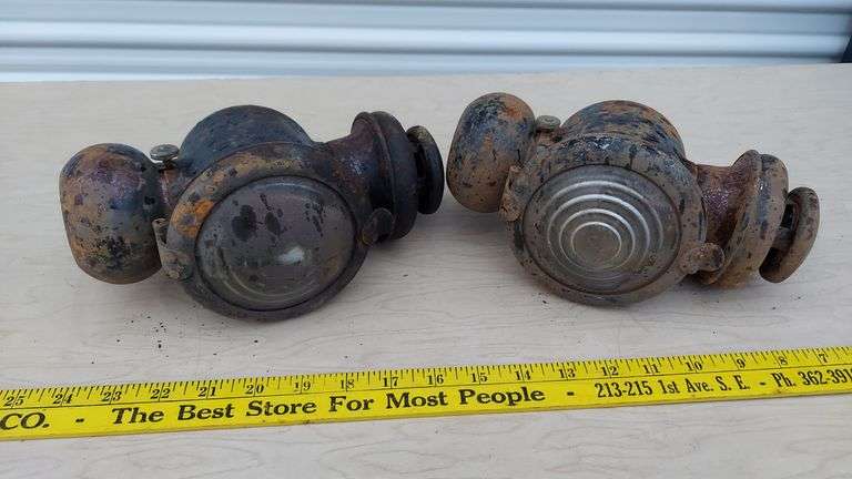 Signal Lanterns image