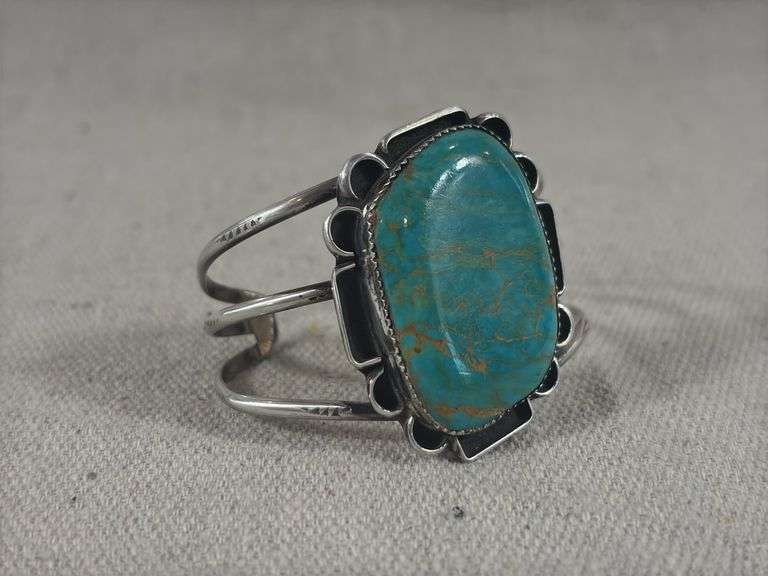 Sterling and turquoise cuff 26.61 g total weight image