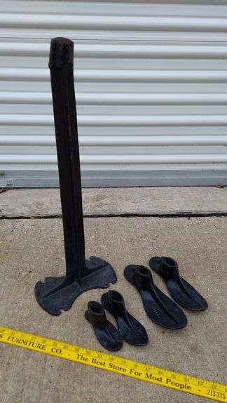 Cobbler's Shoe Stand, 23" cast iron with shoe forms A,B,C,D image
