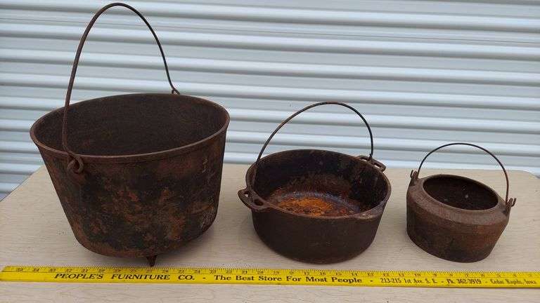 Cast Iron Pots, incl. cauldron with legs, unknown mfg, no brand markings image