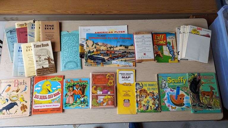 Kids books and puzzles image