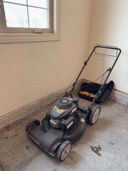 Yard-man 22" SP push mower rear bagger, Honda easy start engine image