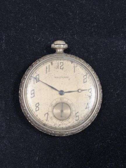 H.W.W. Co. 15 jewel pocket watch image
