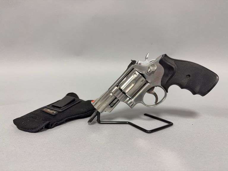 Smith & Wesson 357 Mag Revolver, Model 66, SN 61252 image