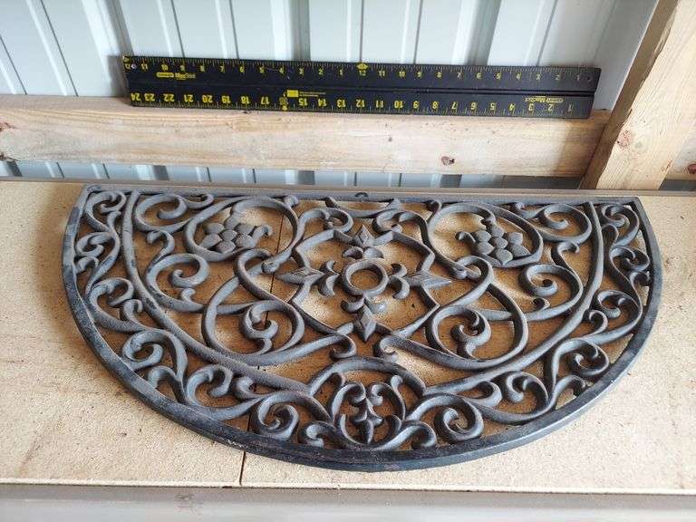 Half-Circle decorative Floor grate, black cast iron image
