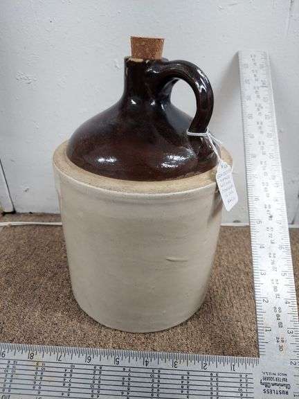 Stoneware Jug (1 gallon) Western image