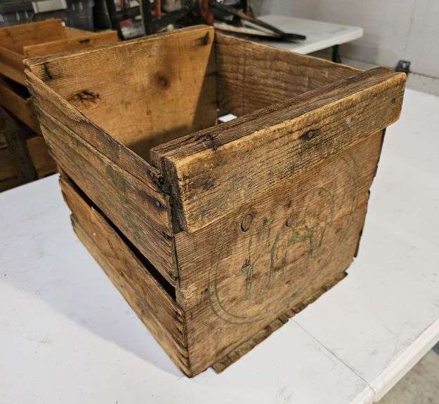 Wooden crates/boxes (lot of 10) image