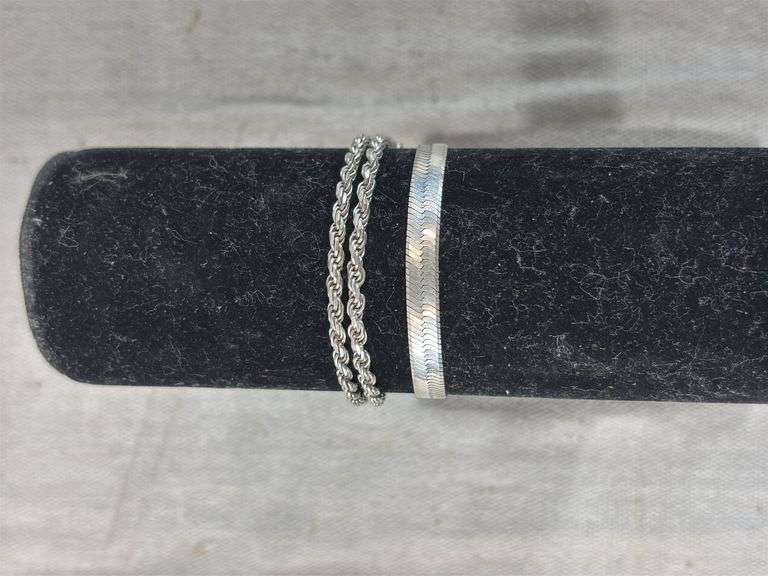 Two Sterling bracelets, 19 g total weight image