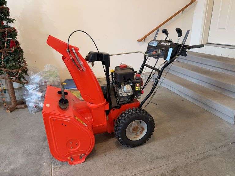 Ariens Deluxe 24 snowblower 12.5 hp engine, elec start image