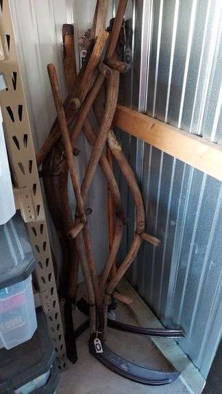 Scythes and scythe handles image