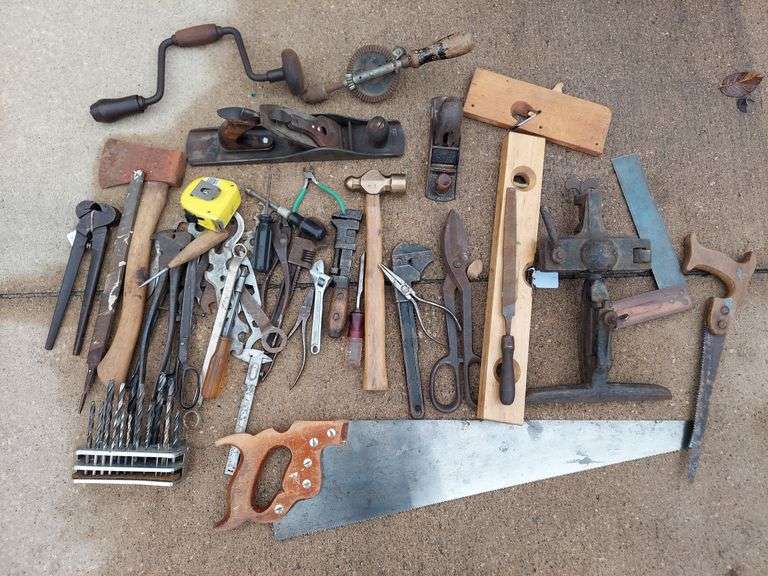 Mixed Hand Tools image