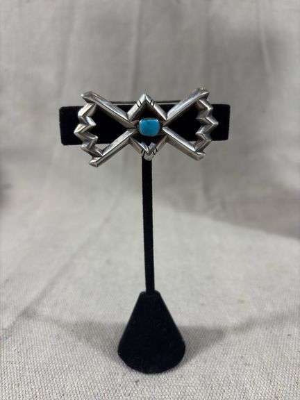 Unmarked vintage cast brooch with turquoise 12 g total weight image