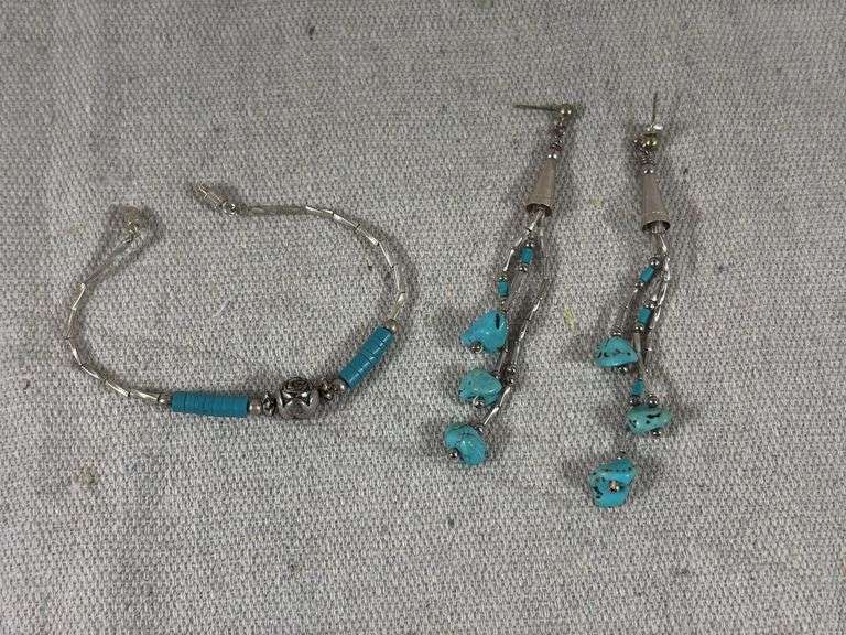 Unmarked turquoise bracelet and earrings set 12 g total weight image