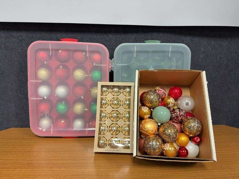 (2) 15ct ornament keepers and ornaments image