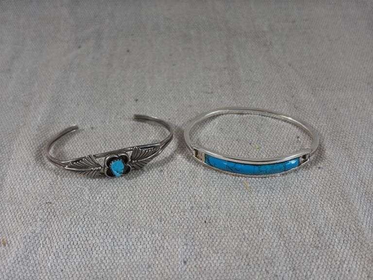 2 turquoise cuffs Alpaca Mexico and vintage unmarked 22 g total weight image