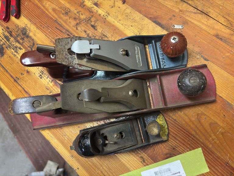 Three wood planes image